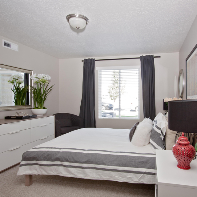 Boulder Canyon - Comfortable Bed in the Bedroom Boulder Canyon - Comfortable Bed in the Bedroom