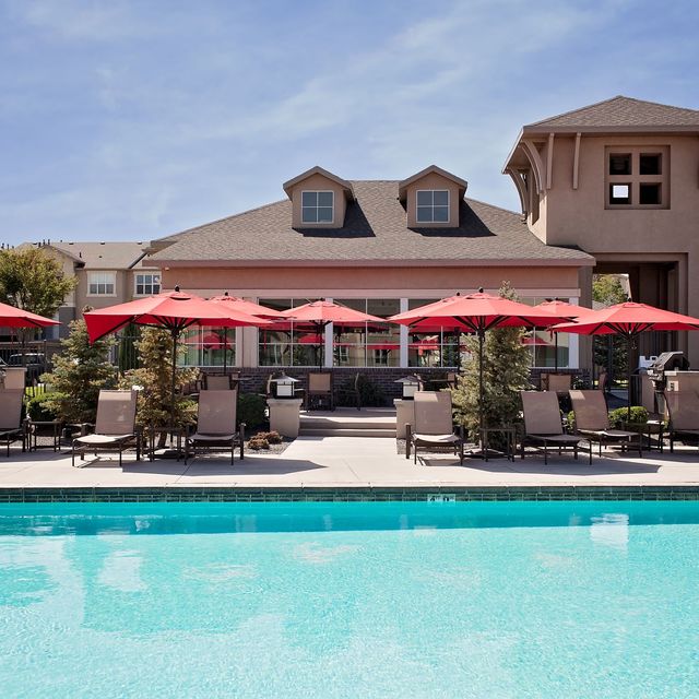Boulder Canyon - Sparkling Swimming Pool with sundeck Boulder Canyon - Sparkling Swimming Pool with sundeck